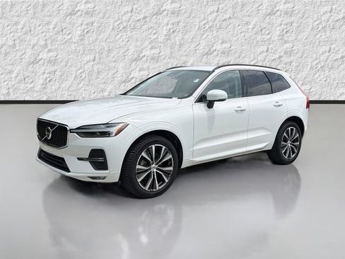 Used 2022 Volvo XC60 B5 Momentum w/ Protection Package Premier FWD image 7