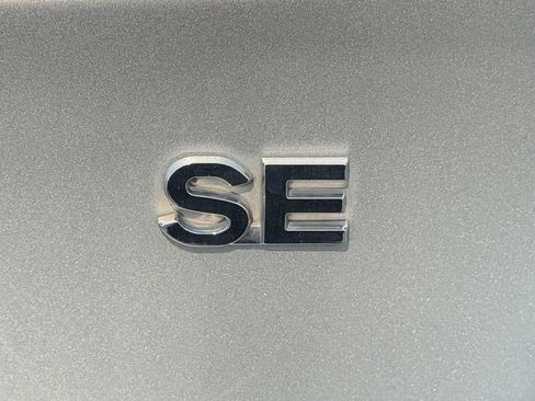 Used 2021 Mitsubishi Outlander Sport SE FWD image 32