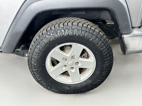 Used 2016 Jeep Wrangler Sport w/ Quick Order Package 24S AWD/4WD image 11