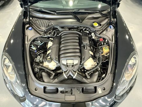 Used 2014 Porsche Panamera GTS w/ Premium Package Plus image 46