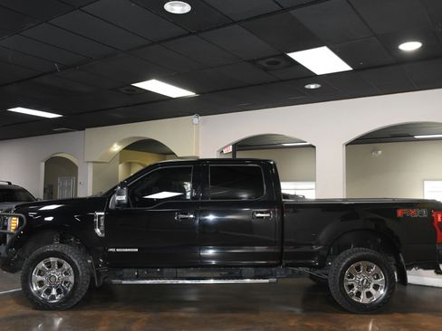 Used 2019 Ford F250 Lariat w/ Lariat Ultimate Package image 51