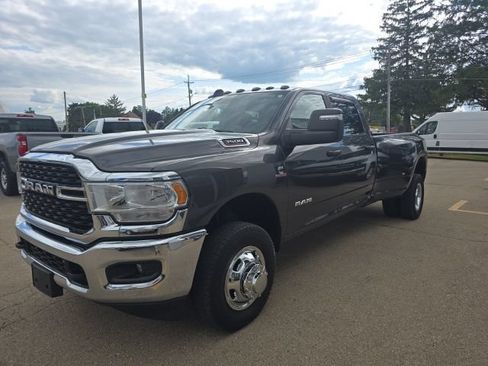 Used 2024 RAM 3500 Big Horn AWD/4WD image 3