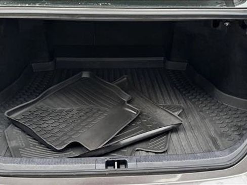 Used 2024 Toyota Camry SE image 9