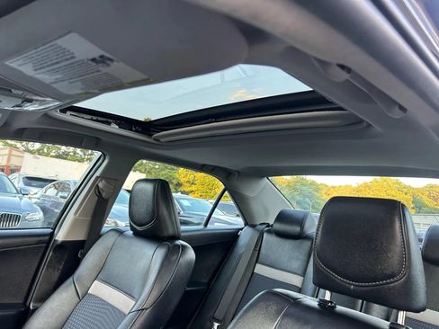 Used 2012 Toyota Camry SE FWD image 29