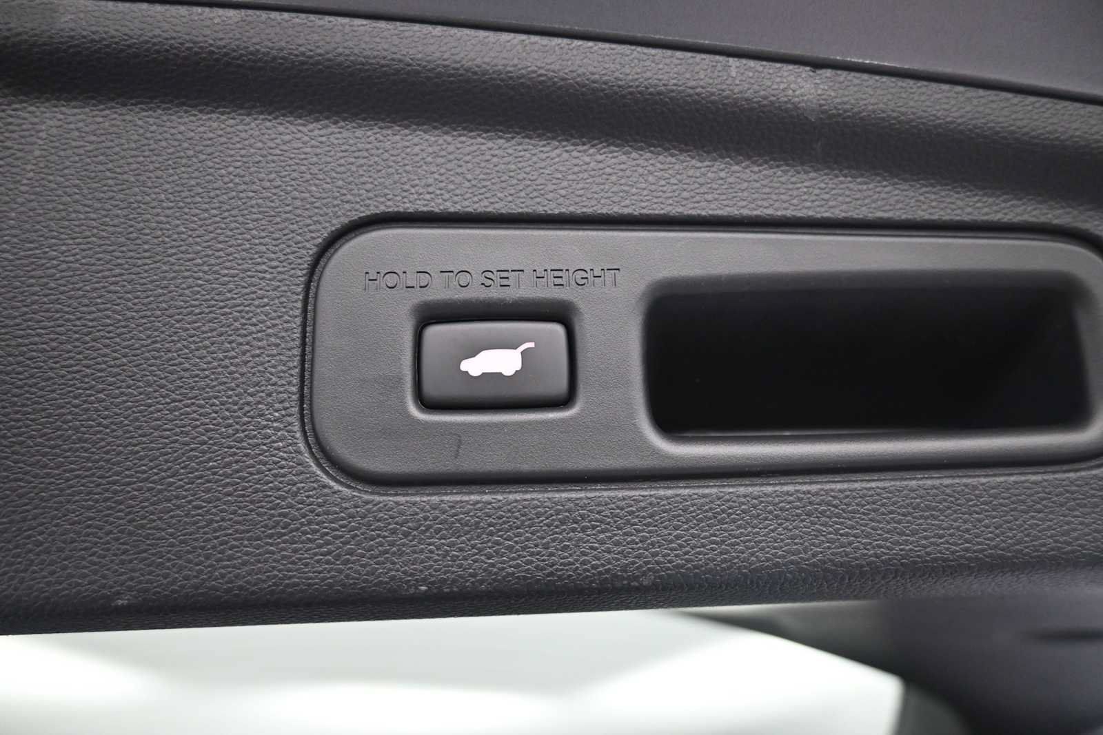 Used 2024 Acura MDX SH-AWD image 25