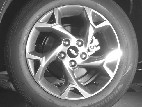 Used 2025 Chevrolet Trax LT w/ LT Convenience Package FWD image 14