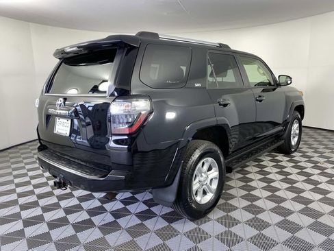 Used 2021 Toyota 4Runner SR5 AWD/4WD image 8