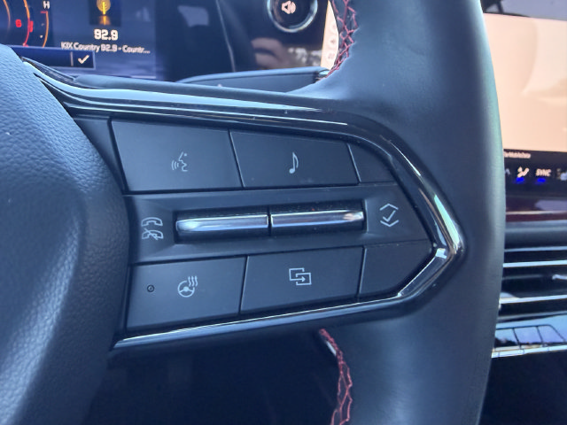 Certified 2024 Chevrolet Traverse RS FWD image 33