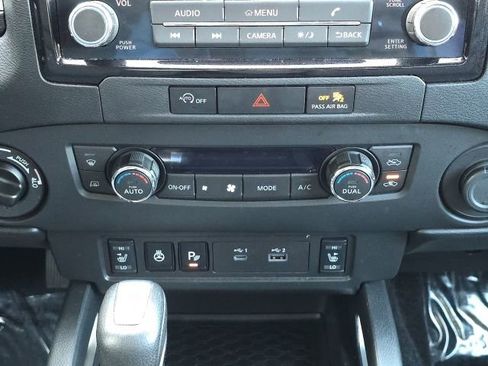 Used 2024 Nissan Frontier SV w/ Technology Package image 34