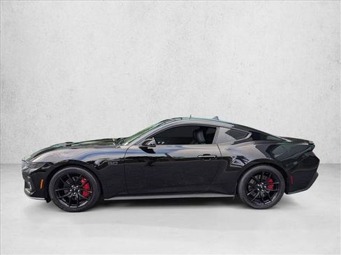 Used 2025 Ford Mustang GT Premium RWD image 9