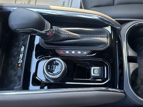 New 2026 GMC Canyon Denali w/ LPO, Denali Black Edition image 22