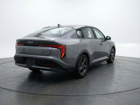 Used 2025 Kia K4 LXS image 9