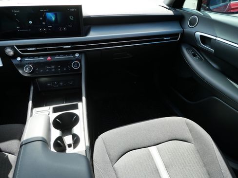 Used 2024 Hyundai Sonata SEL w/ Convenience Package FWD image 11