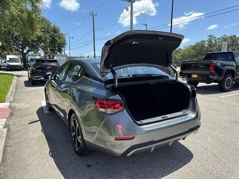 Used 2025 Nissan Sentra SV FWD image 18