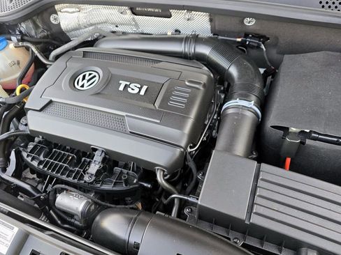 Used 2017 Volkswagen Beetle 1.8T SE image 7