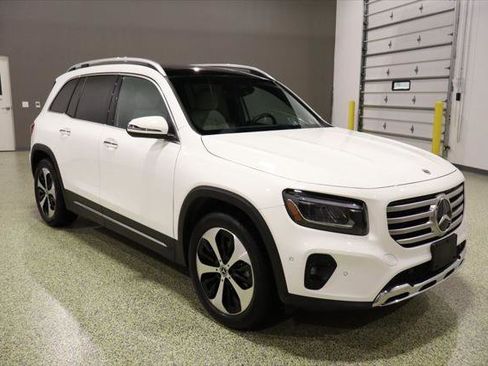 Used 2024 Mercedes-Benz GLB 250 image 1