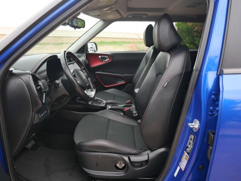 Used 2023 Kia Soul GT-Line image 19