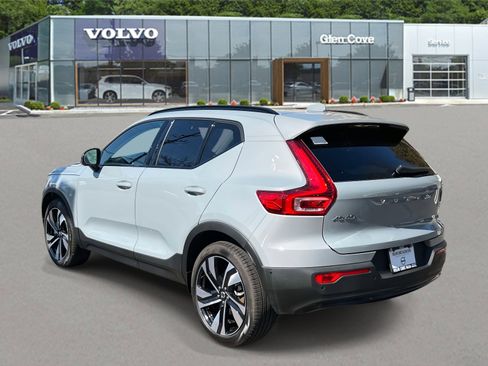 Used 2026 Volvo XC40 B5 Ultra w/ Climate Package image 3