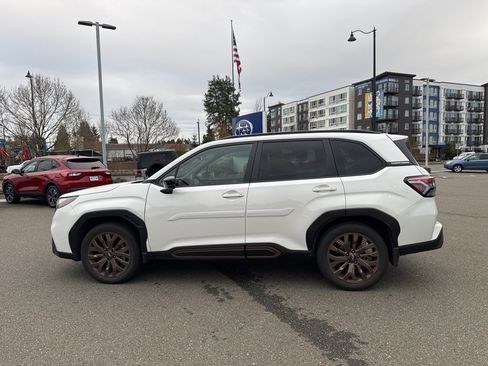 Used 2025 Subaru Forester Sport image 2