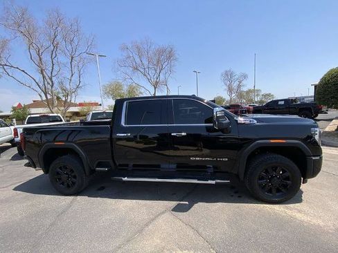 Used 2026 GMC Sierra 2500 Denali w/ Max Trailering Package AWD/4WD image 2