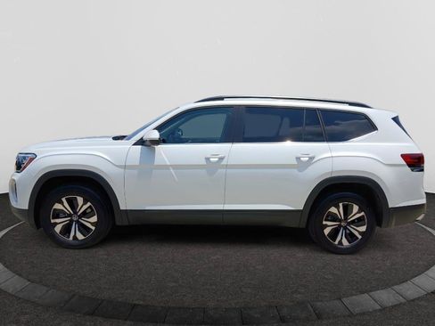 Certified 2026 Volkswagen Atlas SE FWD image 4