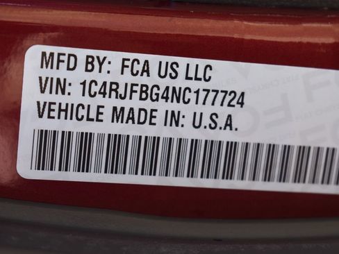 Used 2022 Jeep Grand Cherokee Limited image 44