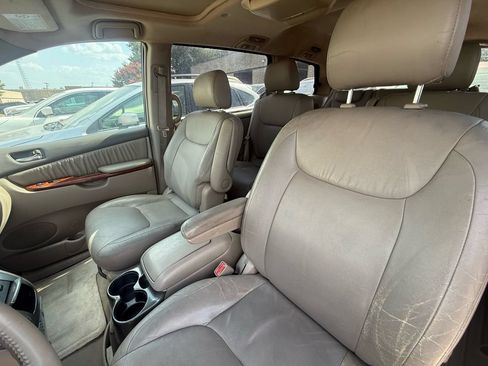 Used 2004 Toyota Sienna XLE w/ XLE Pkg 10 FWD image 8