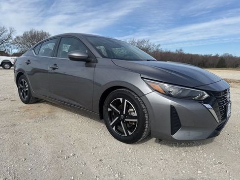 Used 2024 Nissan Sentra SV image 7