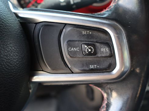 Used 2018 Jeep Wrangler Unlimited Rubicon AWD/4WD image 16