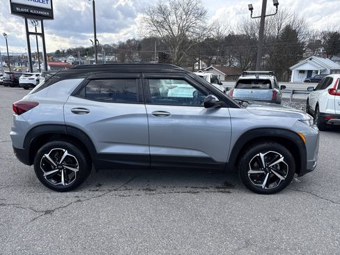 Used 2023 Chevrolet TrailBlazer RS w/ Convenience Package image 2