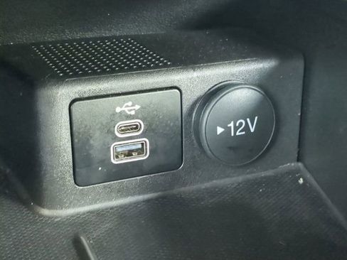 Used 2025 Ford Escape ST-Line image 21