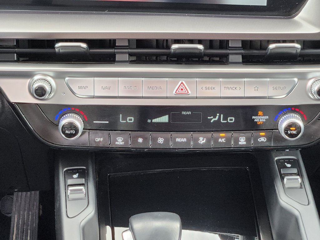 Certified 2023 Kia Telluride S w/ S Sunroof Package AWD/4WD image 21