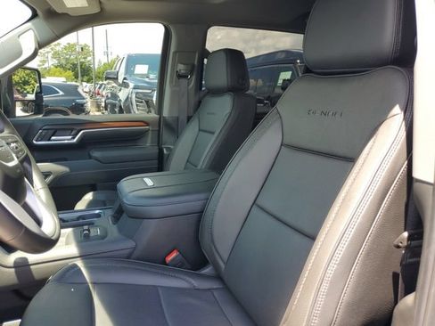 Used 2025 GMC Sierra 2500 Denali w/ Max Trailering Package AWD/4WD image 5