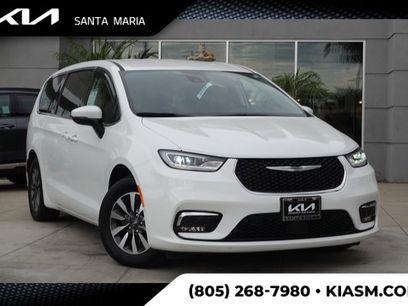 Used 2023 Chrysler Pacifica Touring-L