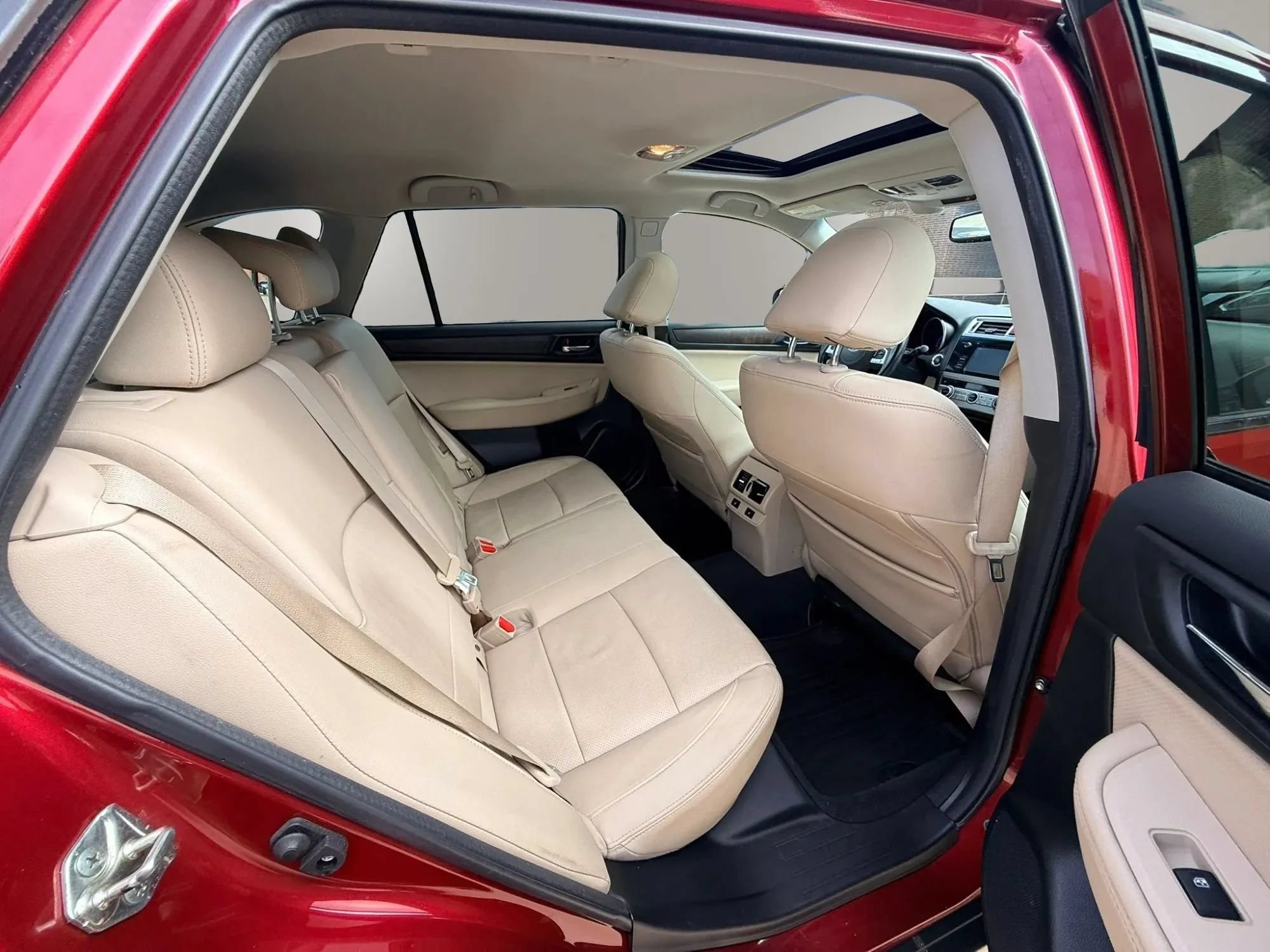Used 2016 Subaru Outback 2.5i Limited AWD/4WD image 20