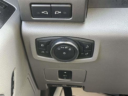 Certified 2019 Ford F250 XLT w/ XLT Value Package image 27