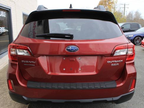 Used 2016 Subaru Outback 3.6R Limited image 8