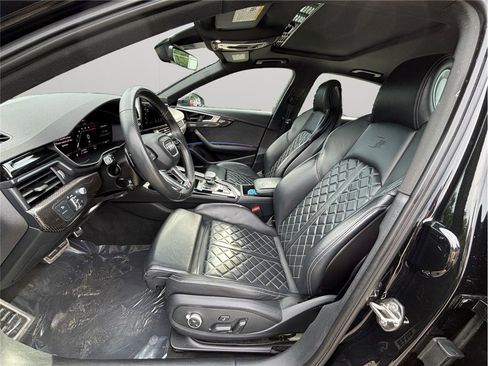 Used 2023 Audi S4 Prestige w/ Prestige Package image 2