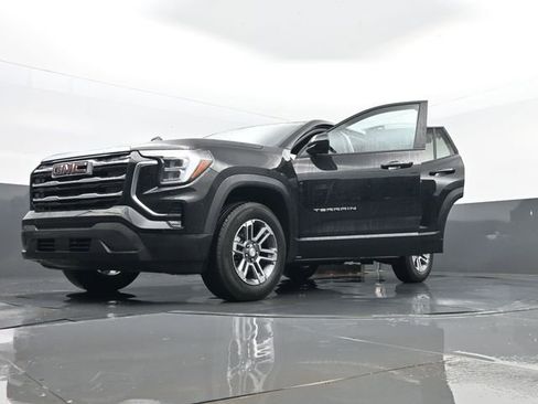 Used 2025 GMC Terrain Elevation AWD/4WD image 34