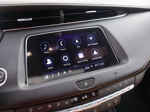 Used 2019 Cadillac XT4 Premium Luxury w/ Enhanced Visibility Package image 16