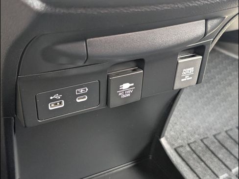 Used 2025 Honda Odyssey Elite image 19