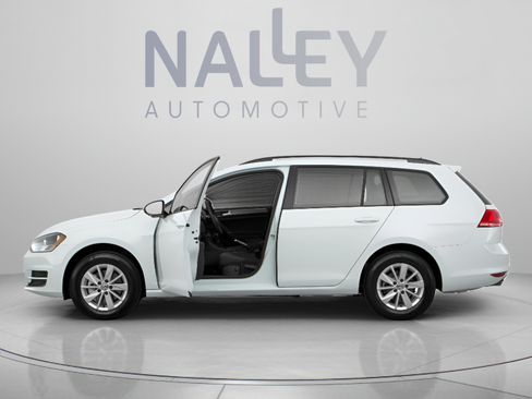 Used 2016 Volkswagen Golf SE FWD image 2