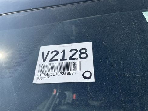 Certified 2025 Toyota Corolla LE FWD image 23