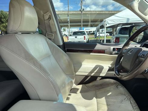 Used 2014 Lexus GX 460 w/ Premium Package AWD/4WD image 18
