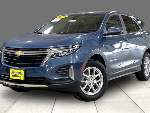 Used 2024 Chevrolet Equinox LT AWD/4WD image 2