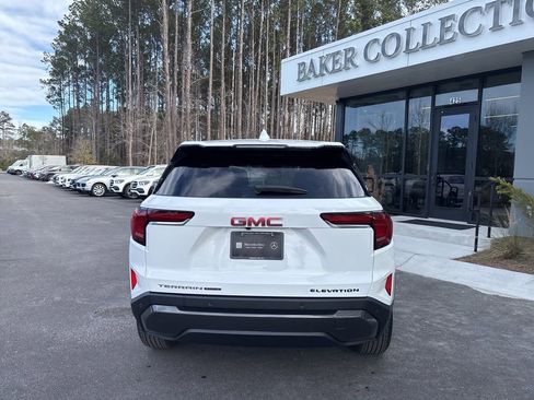 Used 2025 GMC Terrain Elevation AWD/4WD image 9