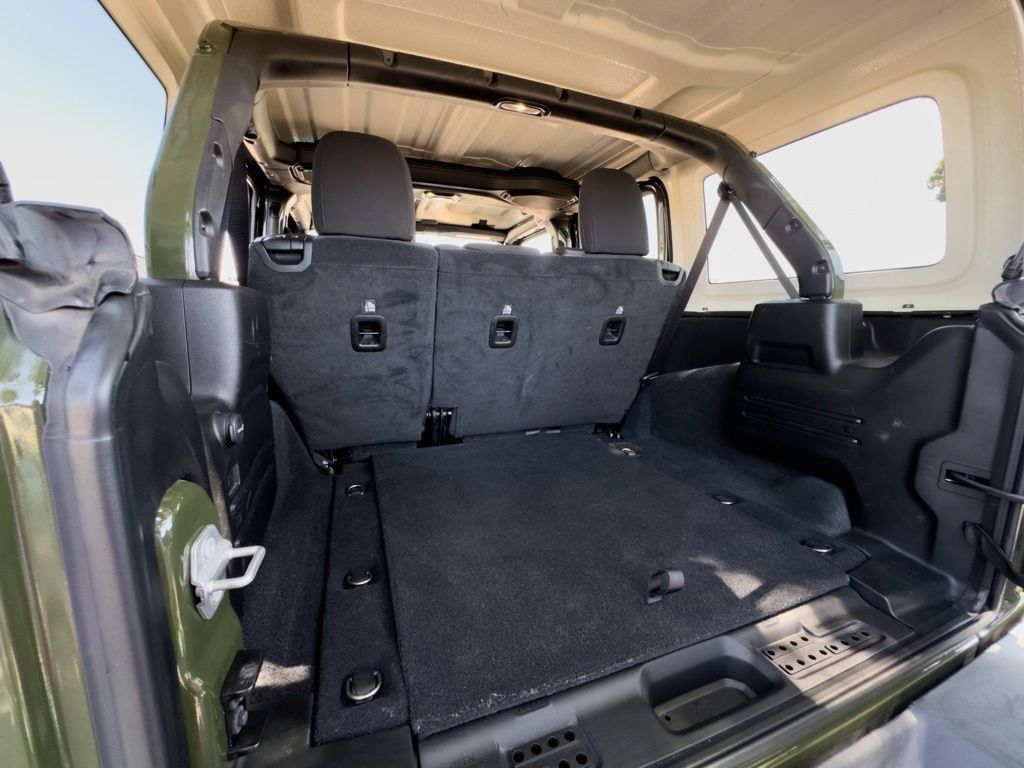 Used 2022 Jeep Wrangler Unlimited Sport AWD/4WD image 24