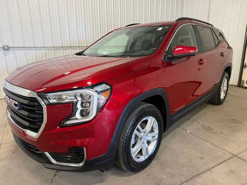 Used 2023 GMC Terrain SLE w/ Driver Convenience Package AWD/4WD image 6