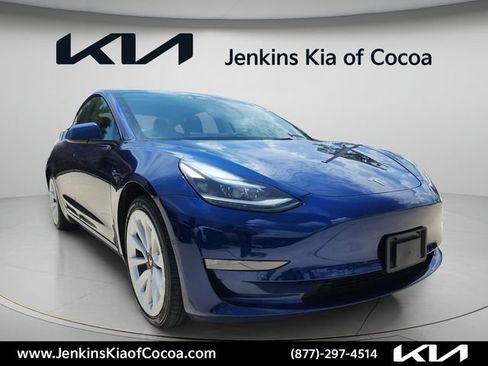Used 2022 Tesla Model 3 Long Range AWD/4WD image 2