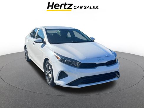 Used 2023 Kia Forte LXS image 1